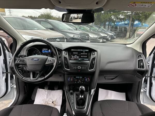 2016 Ford Focus — Miniatură 6