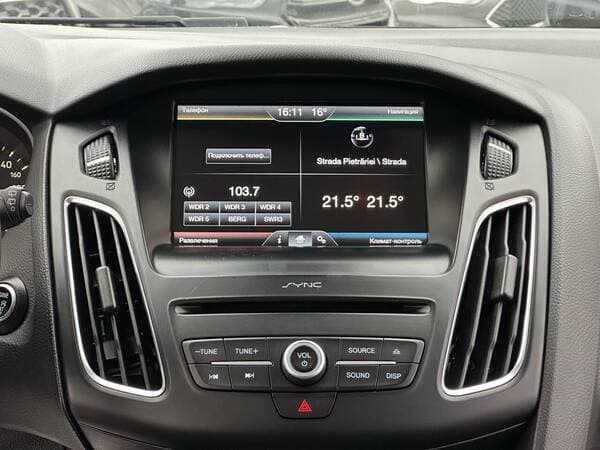 2016 Ford Focus — Miniatură 9