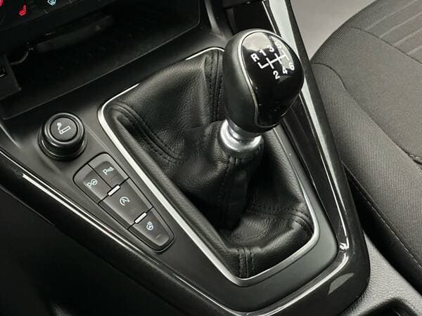 2016 Ford Focus — Miniatură 12
