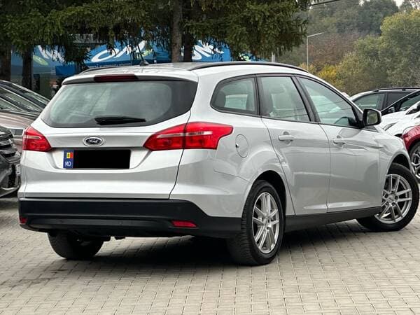 2018 Ford Focus — Miniatură 3