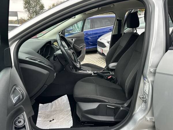 2018 Ford Focus — Miniatură 6
