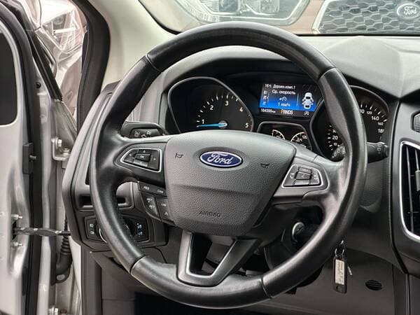 2018 Ford Focus — Miniatură 9