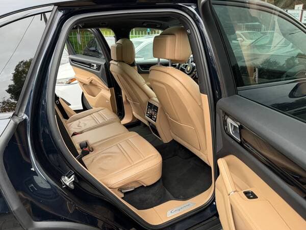 2018 Porsche Cayenne — Miniatură 17