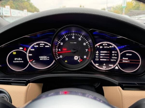 2018 Porsche Cayenne — Miniatură 11