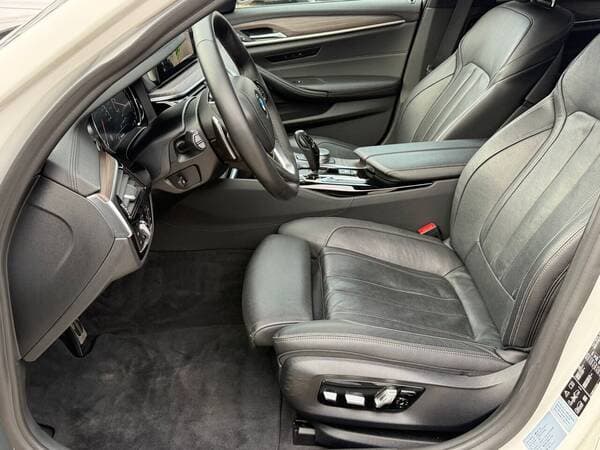 2017 BMW 530 — Miniatură 9