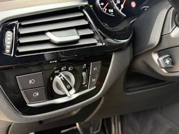 2017 BMW 530 — Miniatură 18