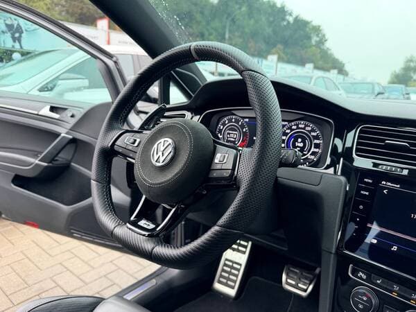 2020 Volkswagen Golf R — Miniatură 10
