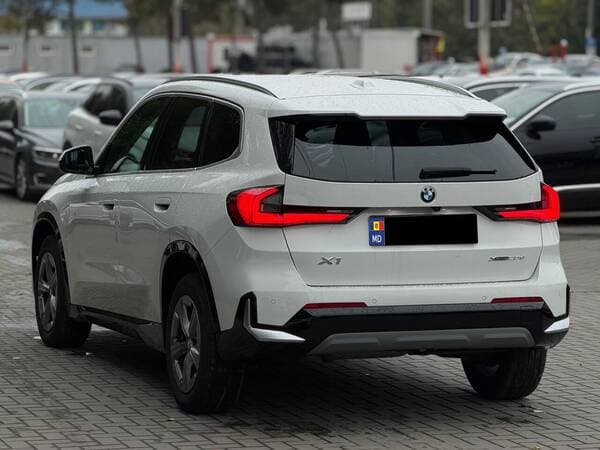 2023 BMW X1 2.3D — Miniatură 3
