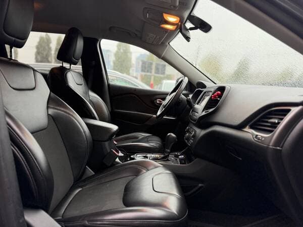 2019 Jeep Cherokee — Miniatură 8