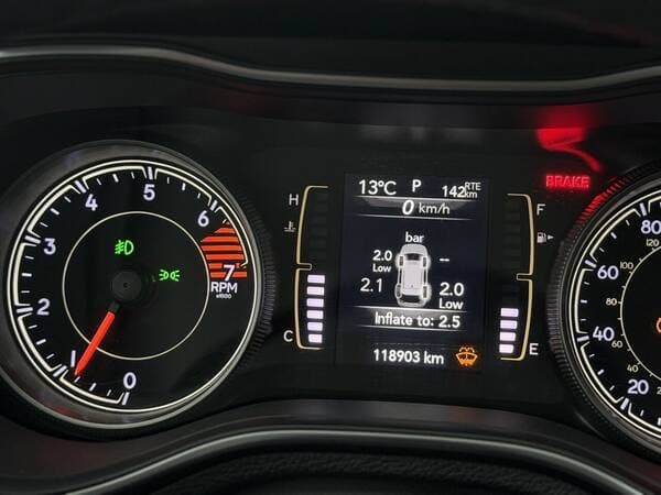 2019 Jeep Cherokee — Miniatură 10