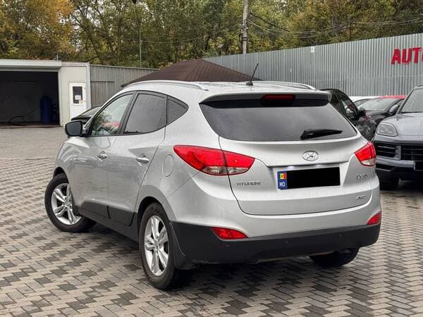 2010 Hyundai ix35 — Miniatură 3