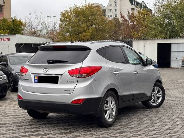 2010 Hyundai ix35 — Miniatură 4