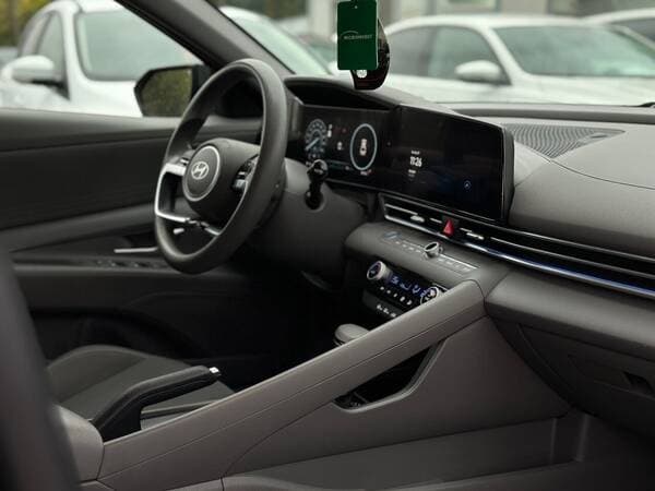 2024 Hyundai Elantra — Miniatură 10