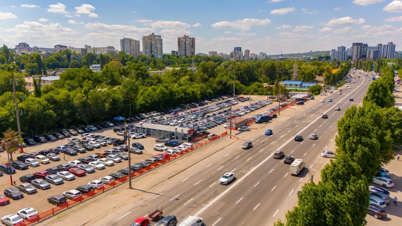 Piața Auto Chișinău — salonul InterAuto