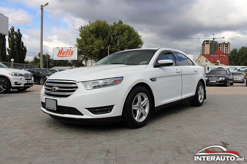 Ford Taurus 3