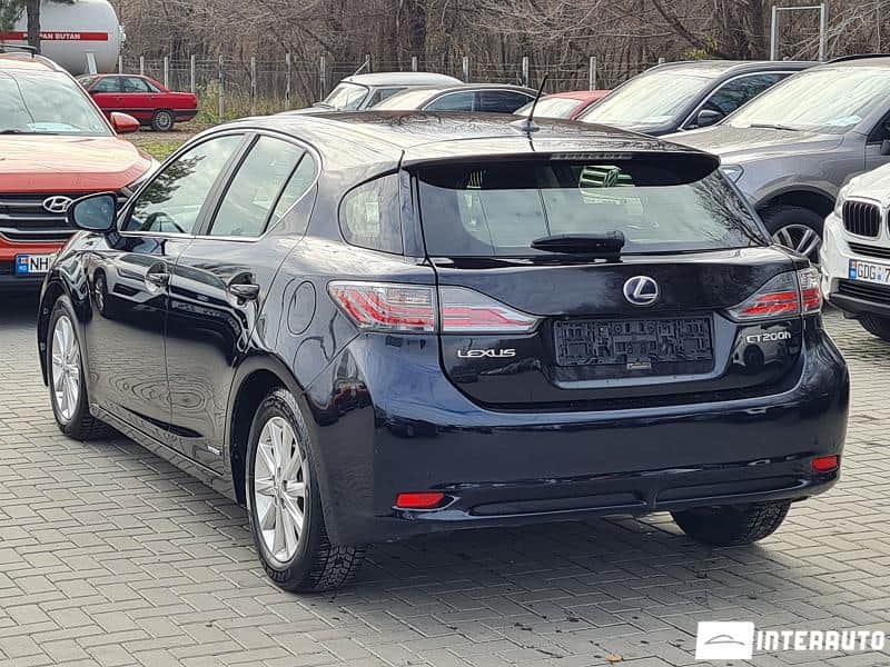 Lexus CT 200h 4