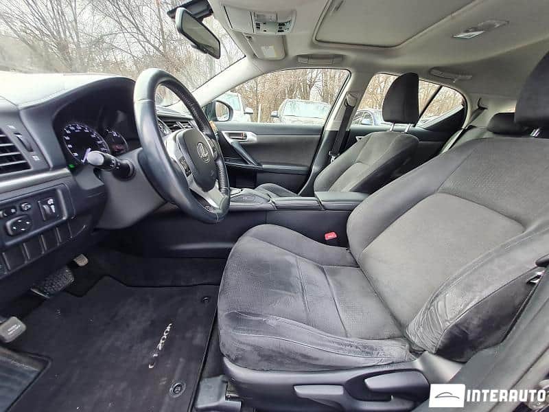 Lexus CT 200h 5