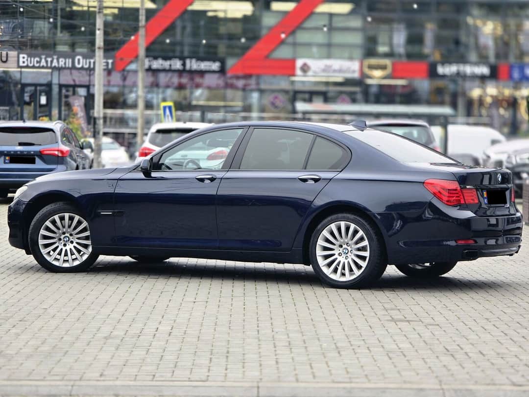BMW 740 4