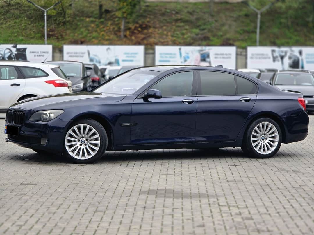 BMW 740 2