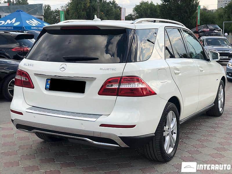 Mercedes ML 250 3