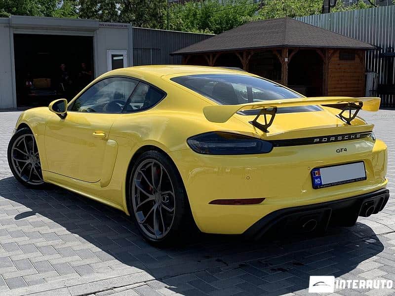 Porsche Cayman GT4 3