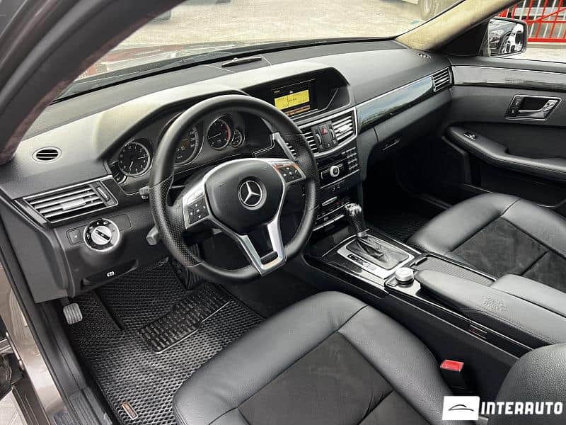 Mercedes E 220 5