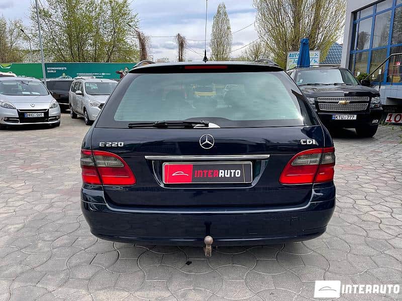 Mercedes E 220 5