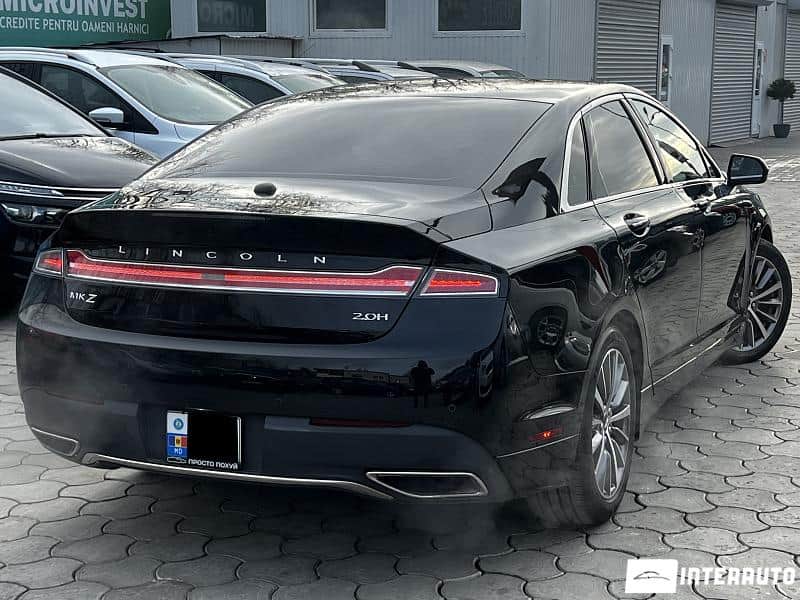 Lincoln MKZ 4