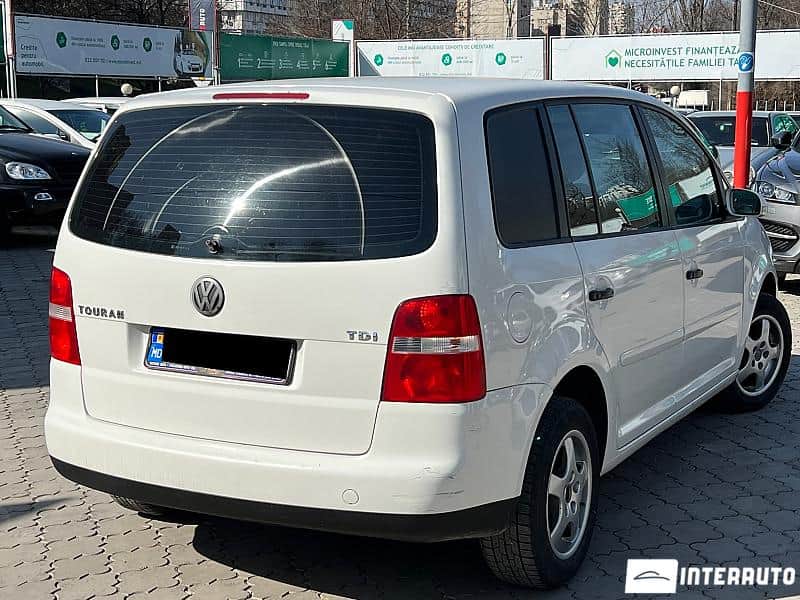 Volkswagen Touran 4
