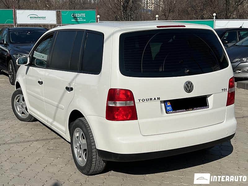 Volkswagen Touran 2