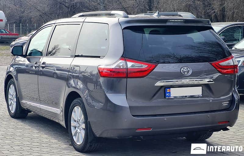 Toyota Sienna 2