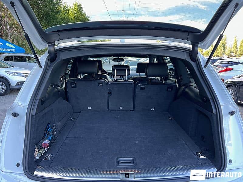 Audi Q7 5