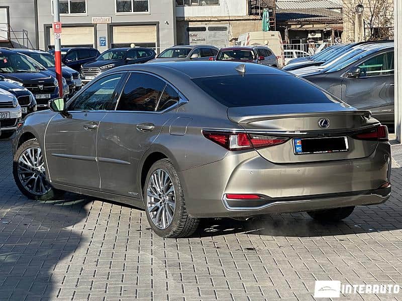 Lexus ES 300h 2