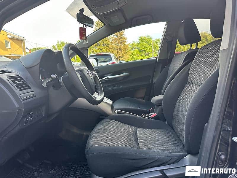 Toyota Auris 5