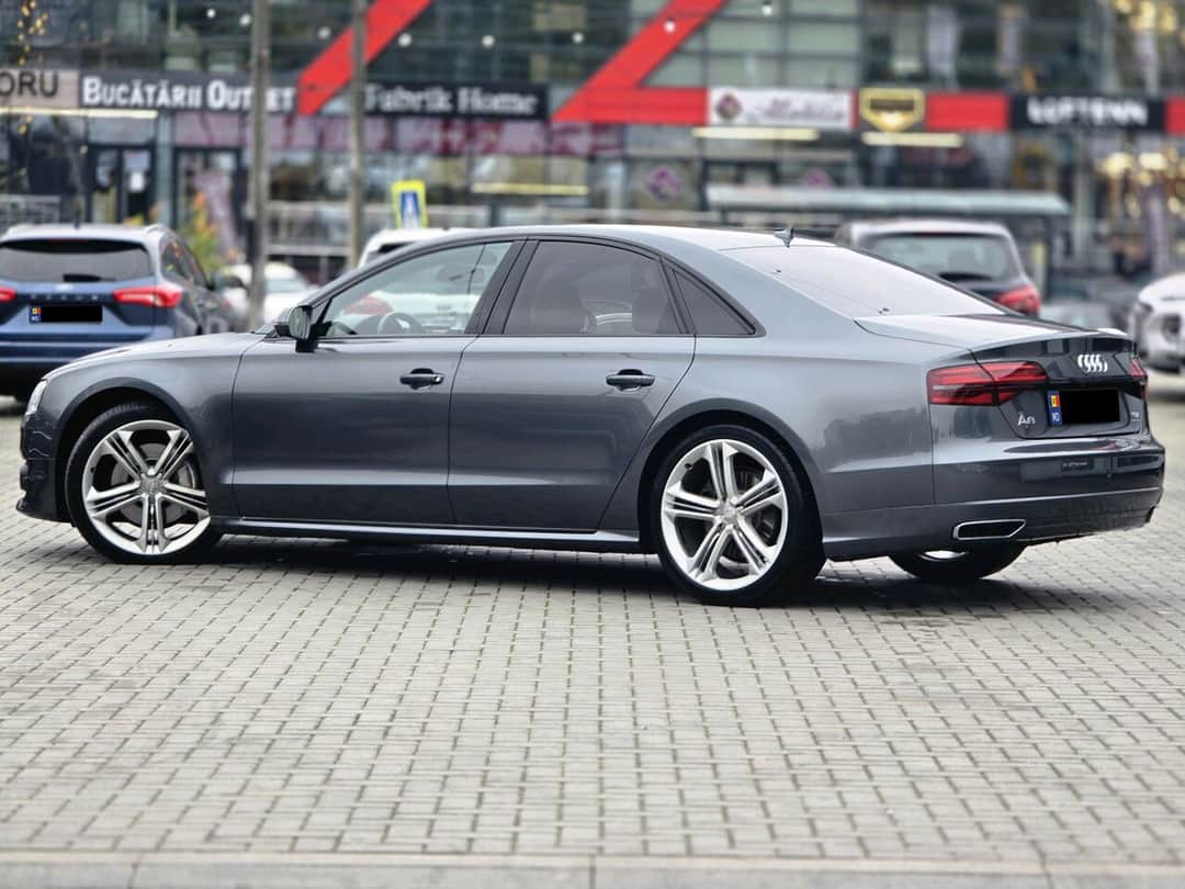Audi A8 4