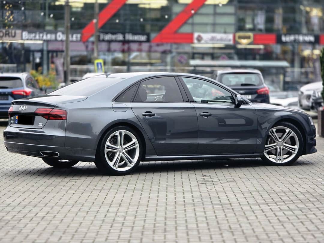 Audi A8 3