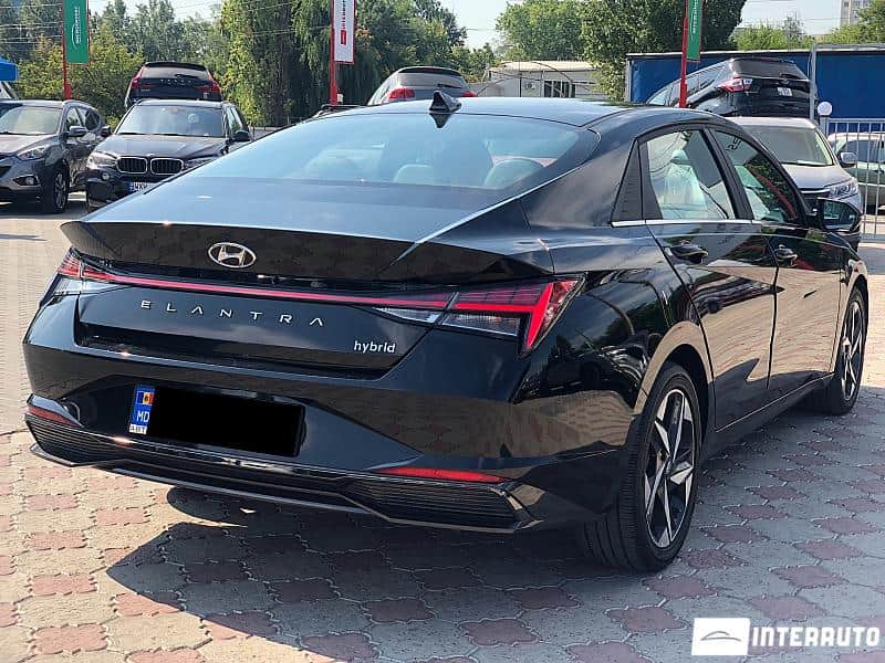 Hyundai Elantra 3