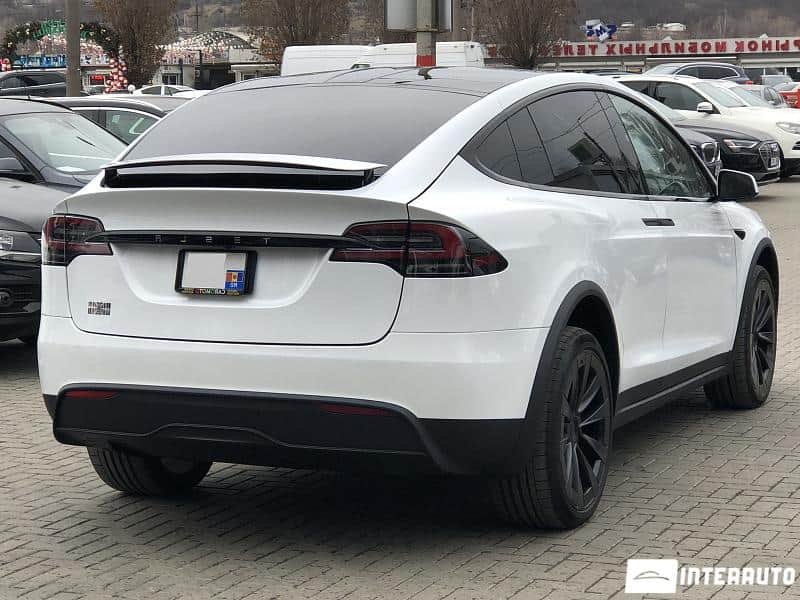 Tesla Model X Plaid 2
