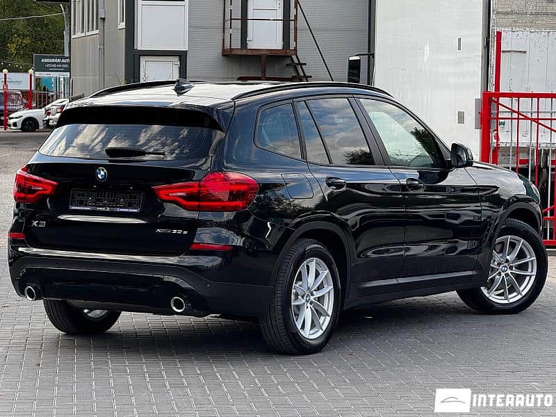 BMW X3 3.0e 4