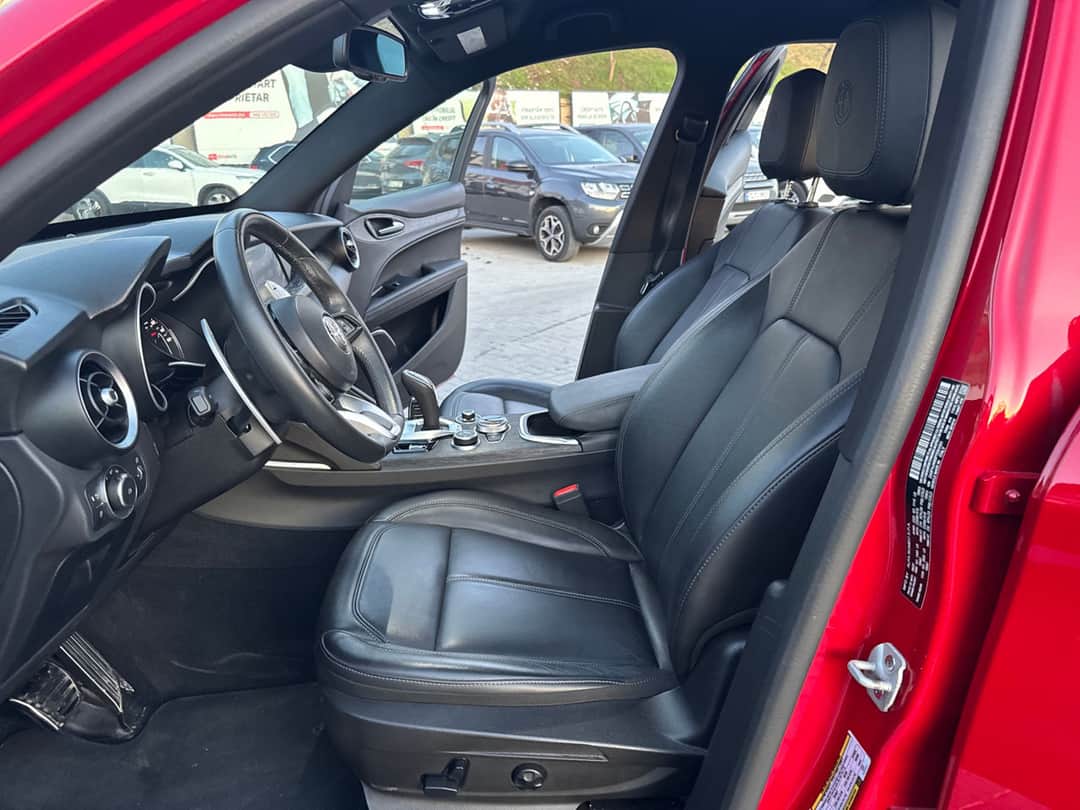 Alfa Romeo Stelvio Sprint 5