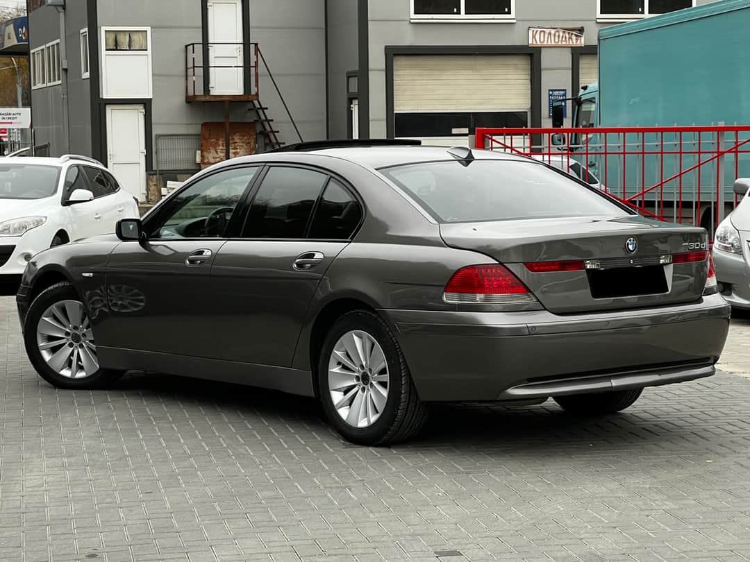 BMW 730 2