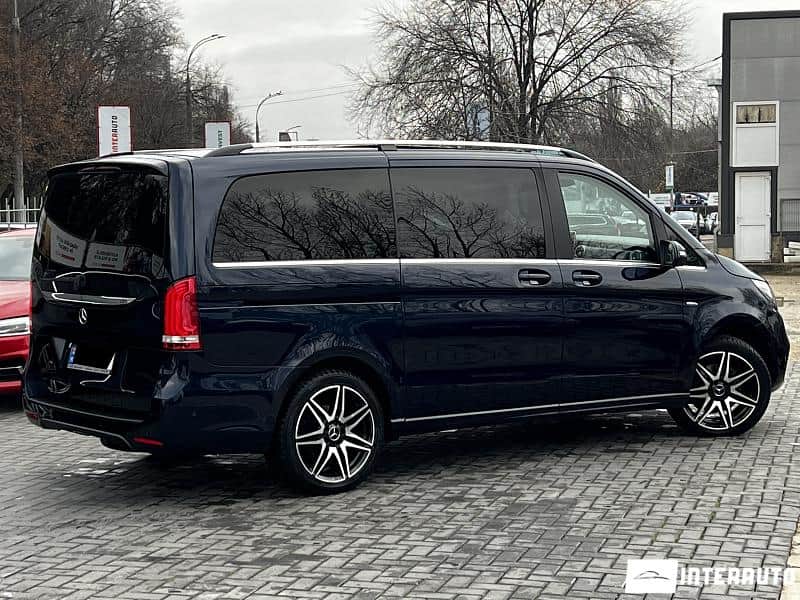 Mercedes V 250 2