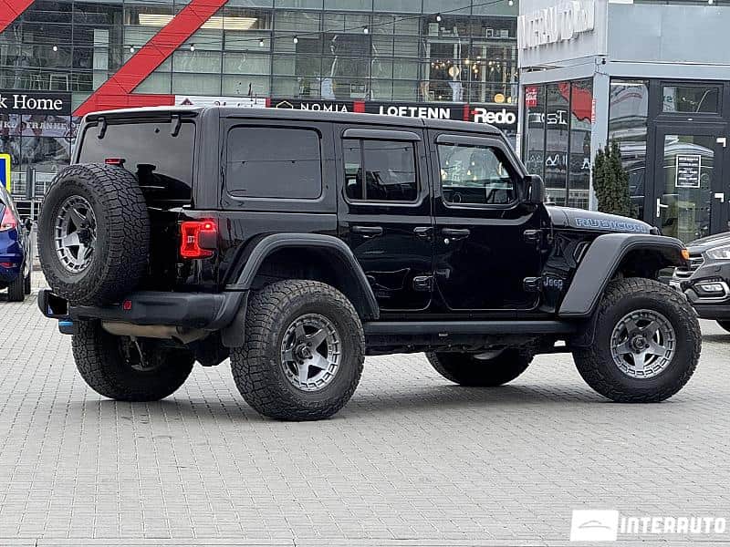 Jeep Wrangler 3