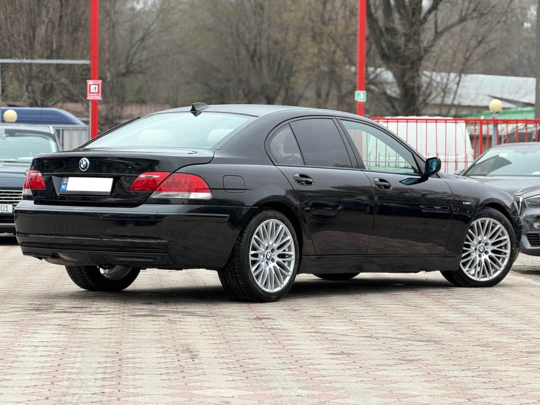 BMW 730 2