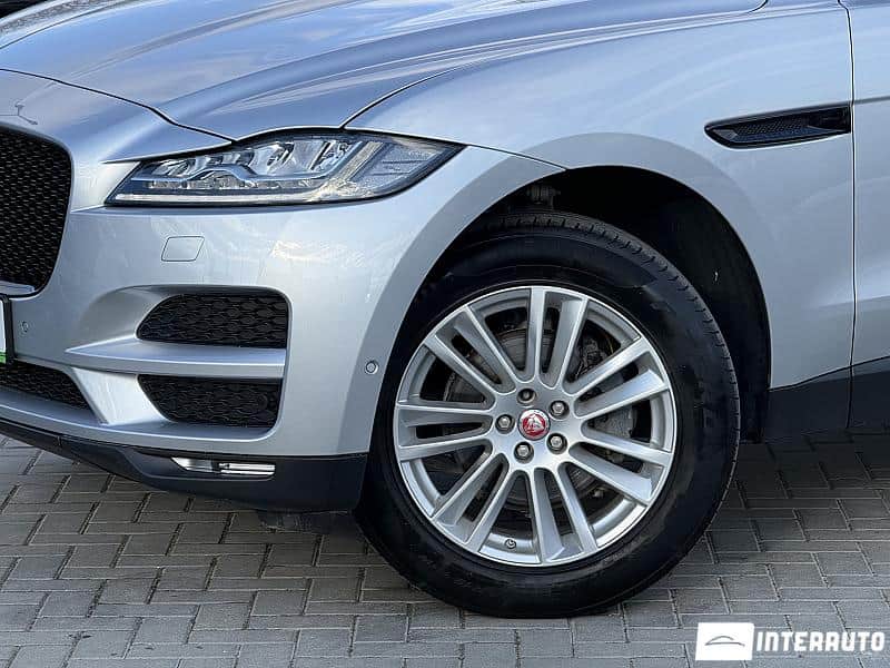 Jaguar F-Pace 3