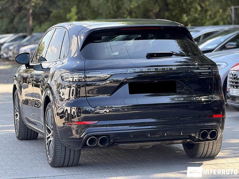 Porsche Cayenne S 2