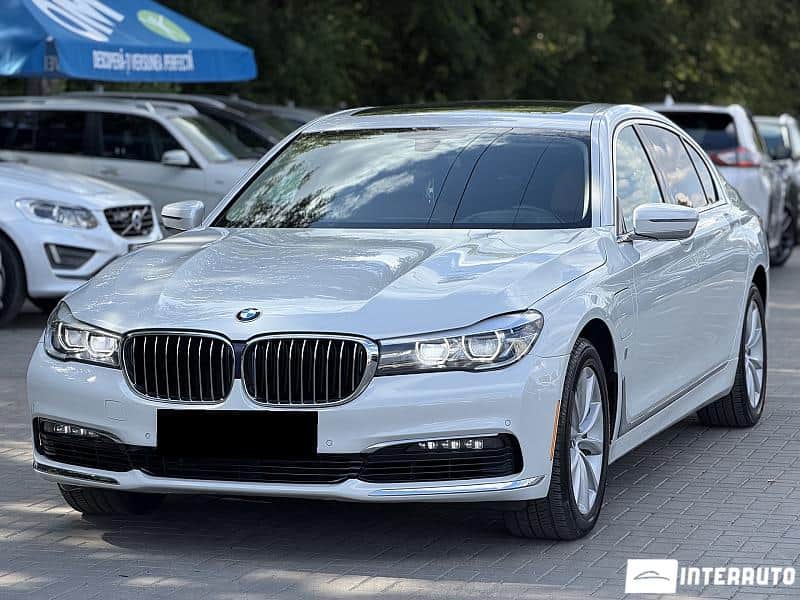 BMW 740e 2016