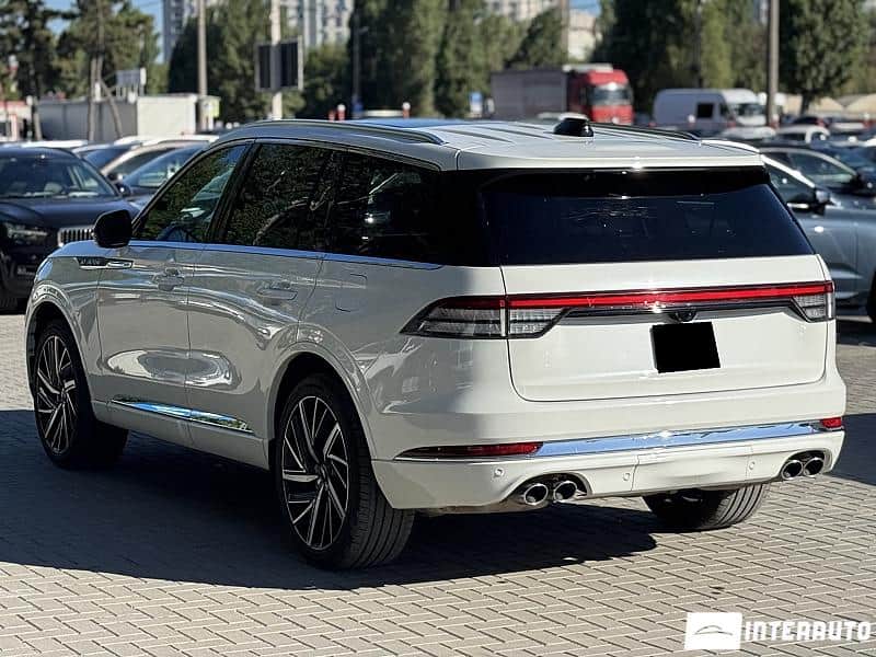 Lincoln Aviator 4