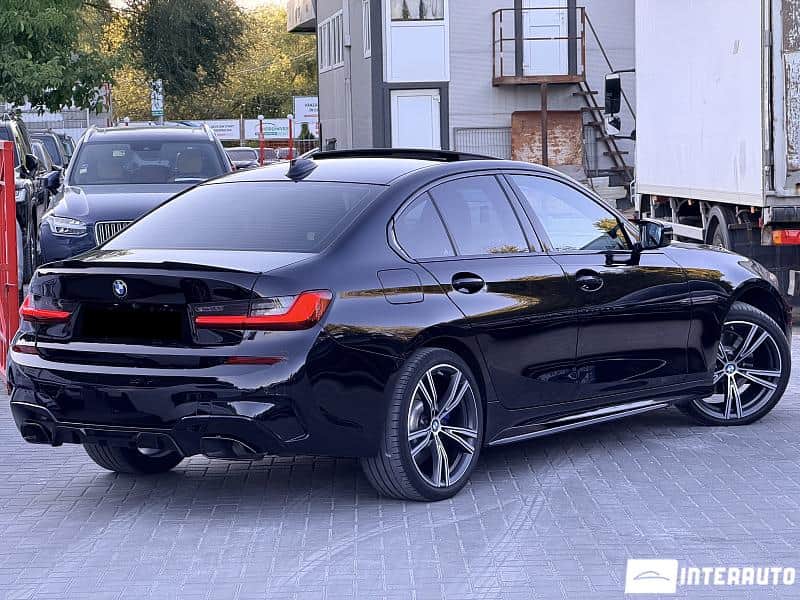 BMW 330 2