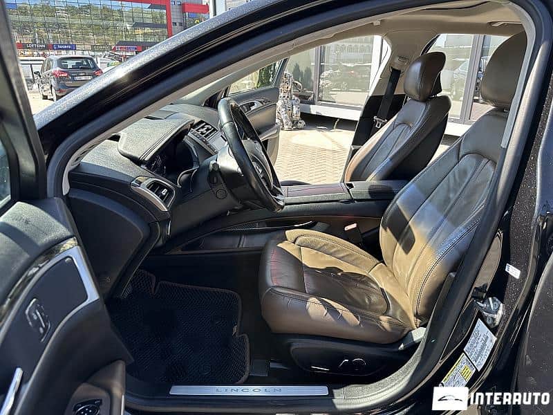Lincoln MKZ 5